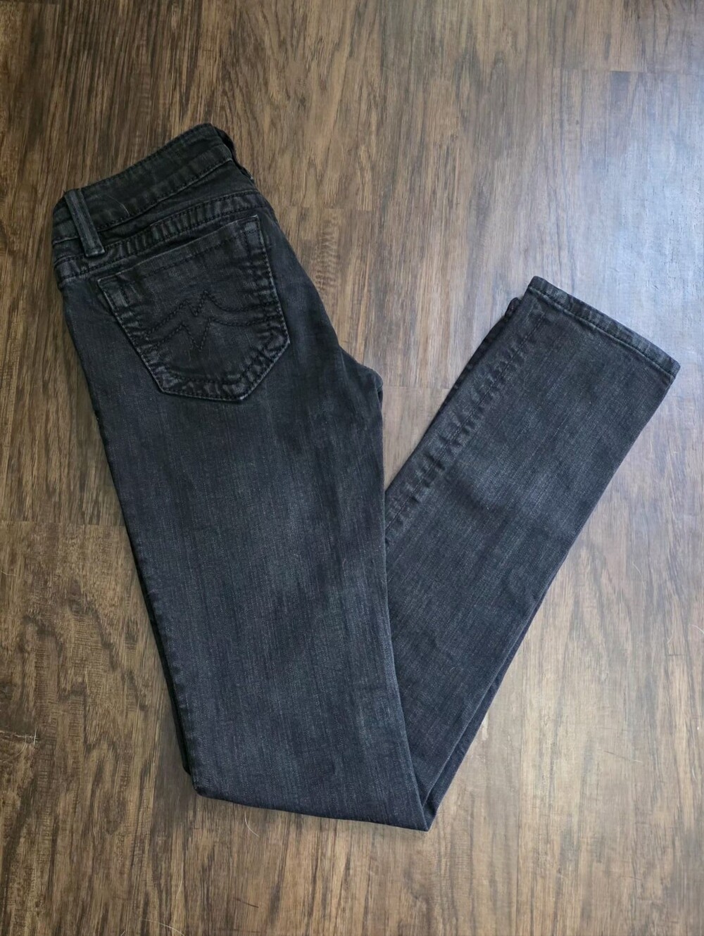 Miss Me Skinny Jeans 28